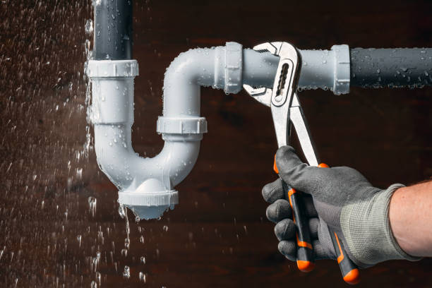 Professional Emergency Plumber technician working in DeKalb, IL